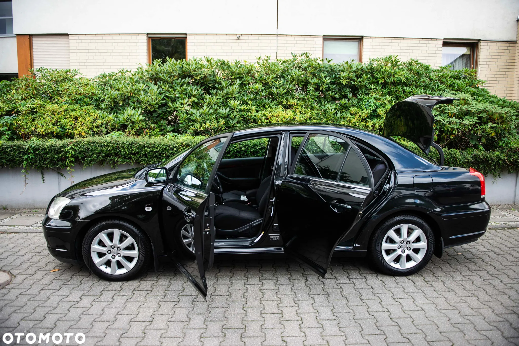 Toyota Avensis 1.8 Sol - 8