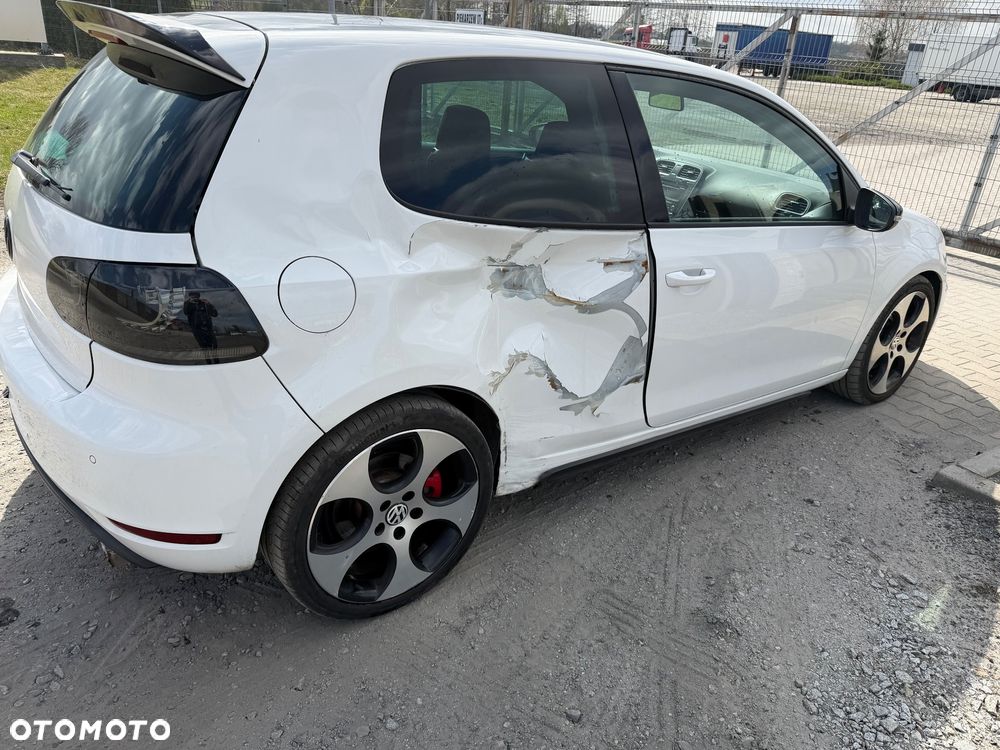 Volkswagen Golf 2.0 GTI - 14