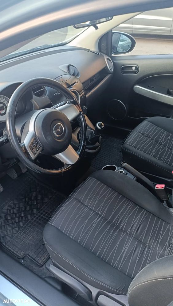 Mazda 2 1.3i CE - 5