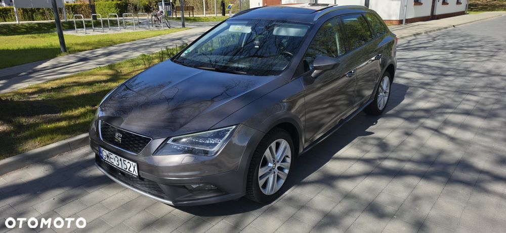 Seat Leon 2.0 TDI DPF Start&Stop DSG XCELLENCE - 11