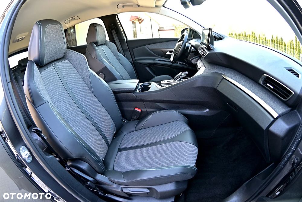 Peugeot 3008 BlueHDi 130 Stop & Start EAT8 Allure - 24