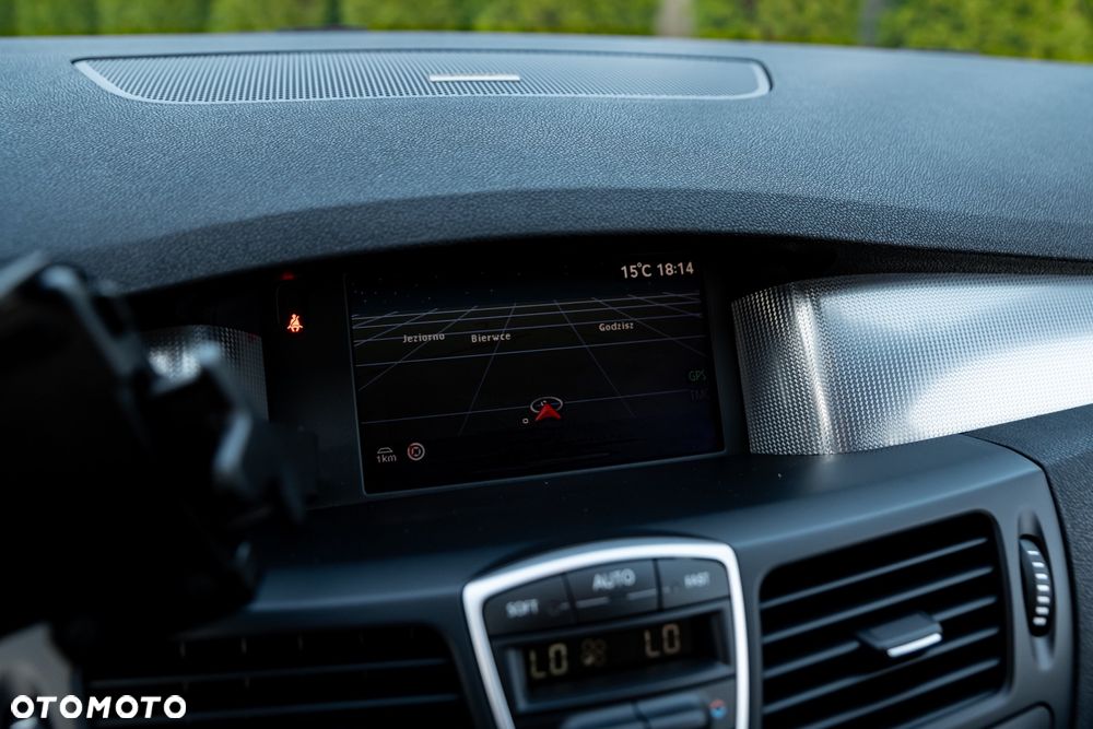 Renault Laguna dCi 180 FAP GT - 30