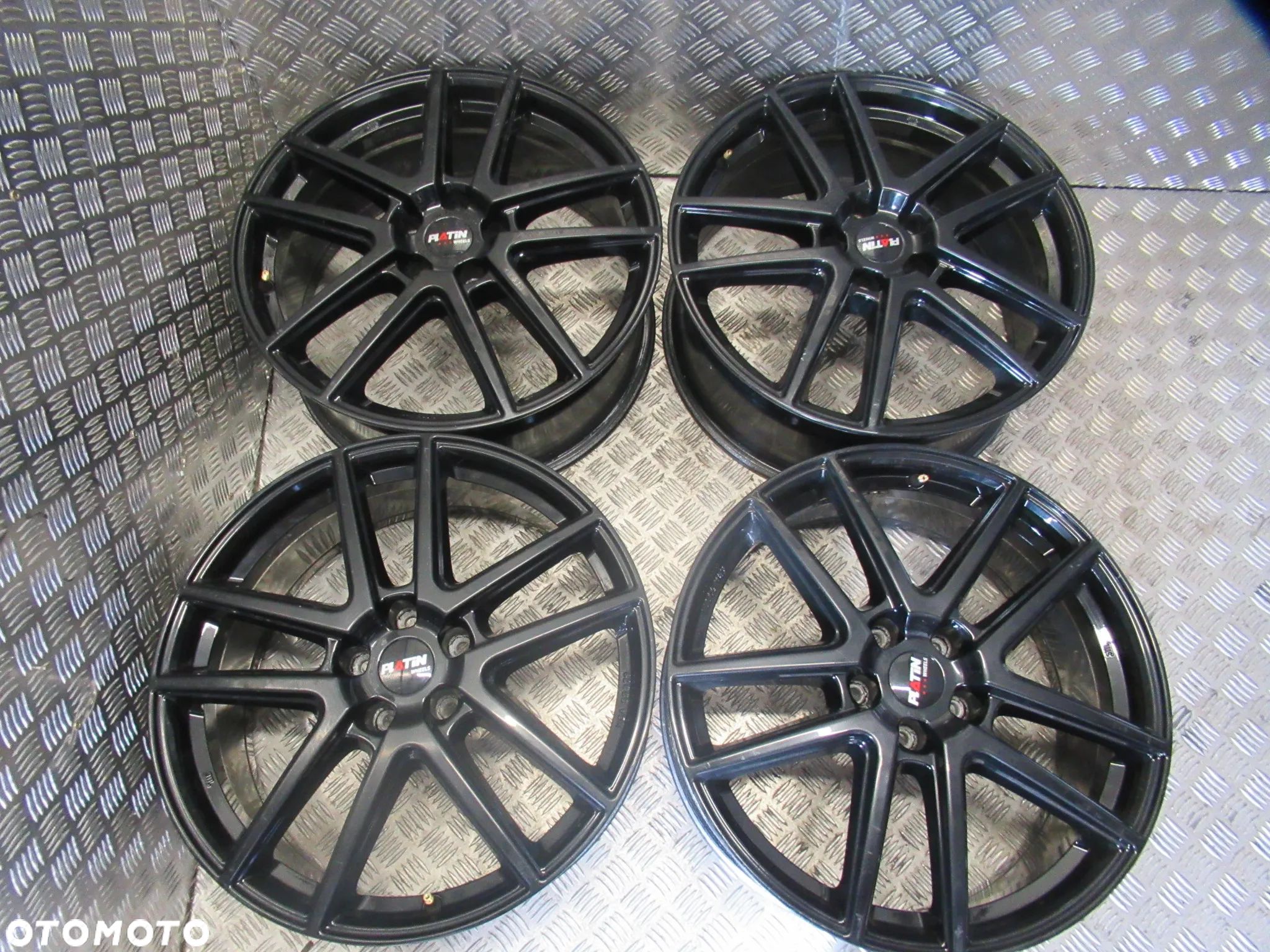 Felgi Vw Arteon Passat T-Rock Tiguan Audi A3 A4 A6 Q2 Q3 Q5 Mercedes Skoda 8Jx19 et47 5x112 - 1