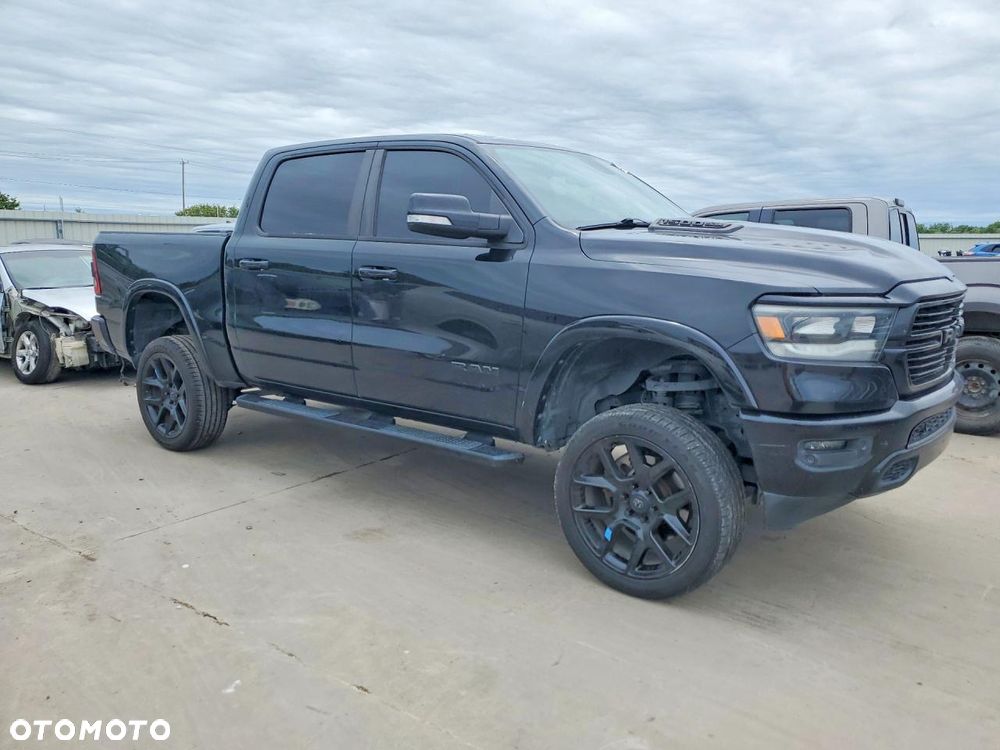RAM 1500 5.7 Crew Cab Laramie - 4