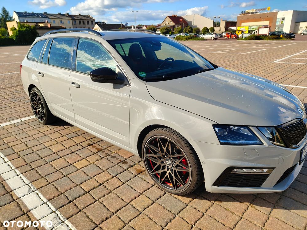 Skoda Octavia 2.0 TDI RS DSG - 2