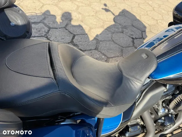 Harley-Davidson Touring Road Glide - 24