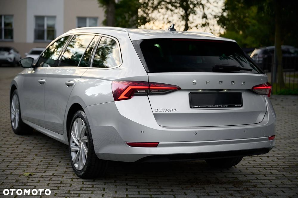 Skoda Octavia 2.0 TDI Style DSG - 11