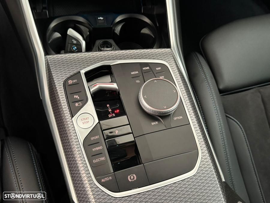 BMW 330 e Pack Desportivo M Auto - 27