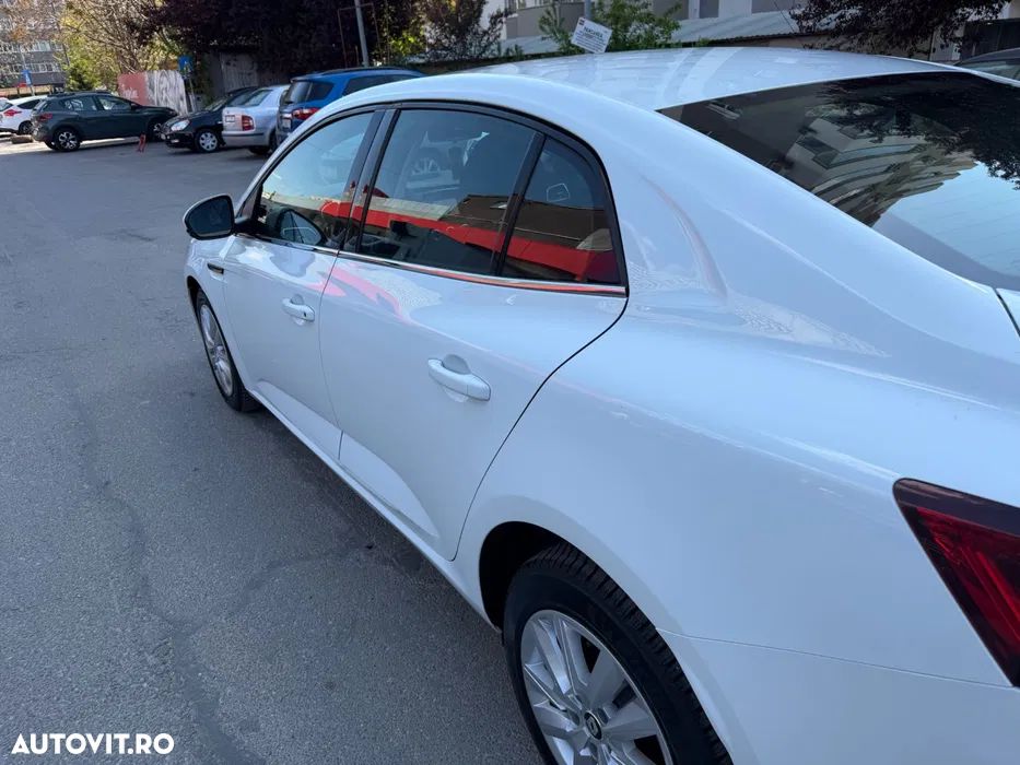 Renault Megane TCe GPF EDC Intens - 8