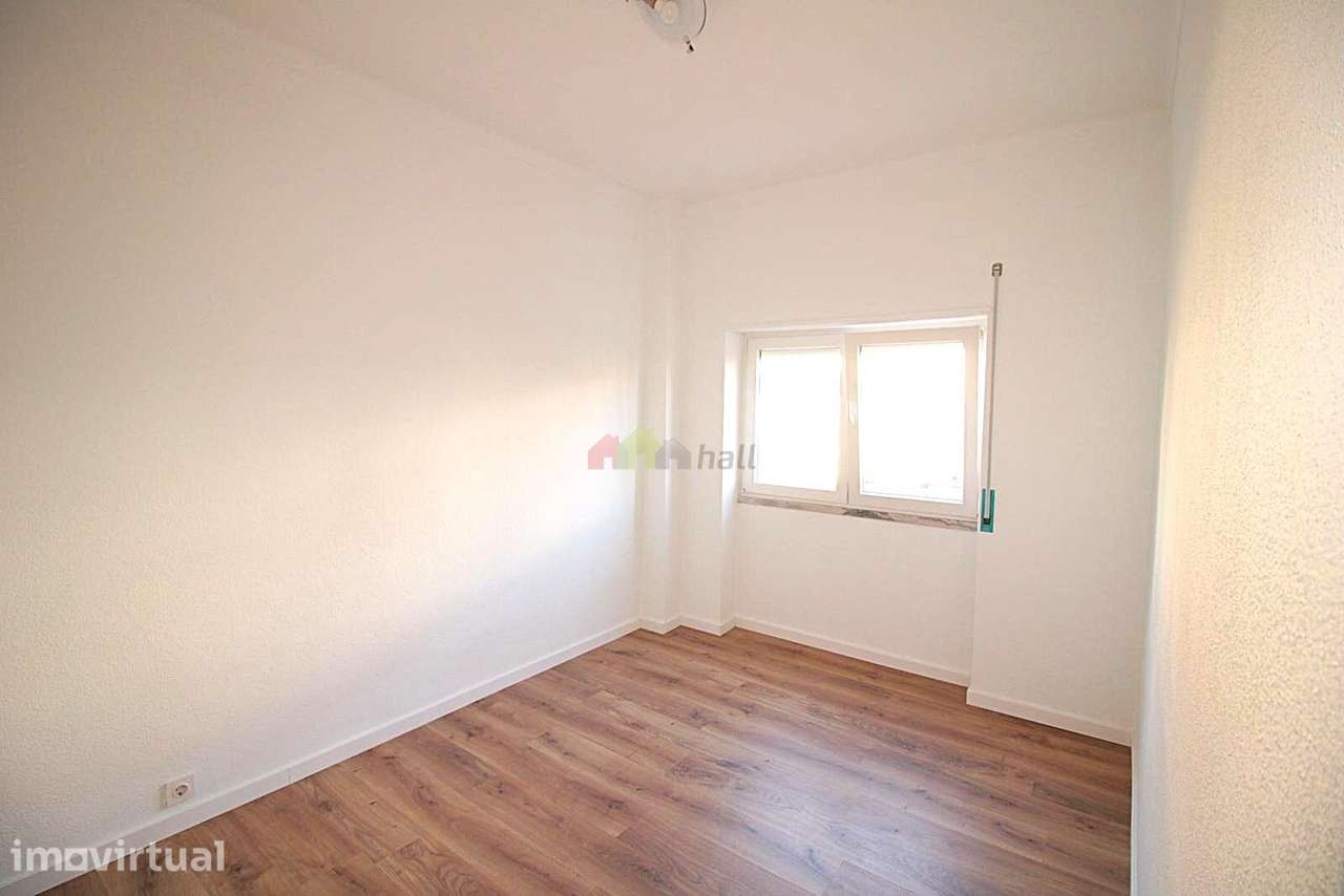 Apartamento T4 na Cruz de Pau - Amora - Grande imagem: 4/25