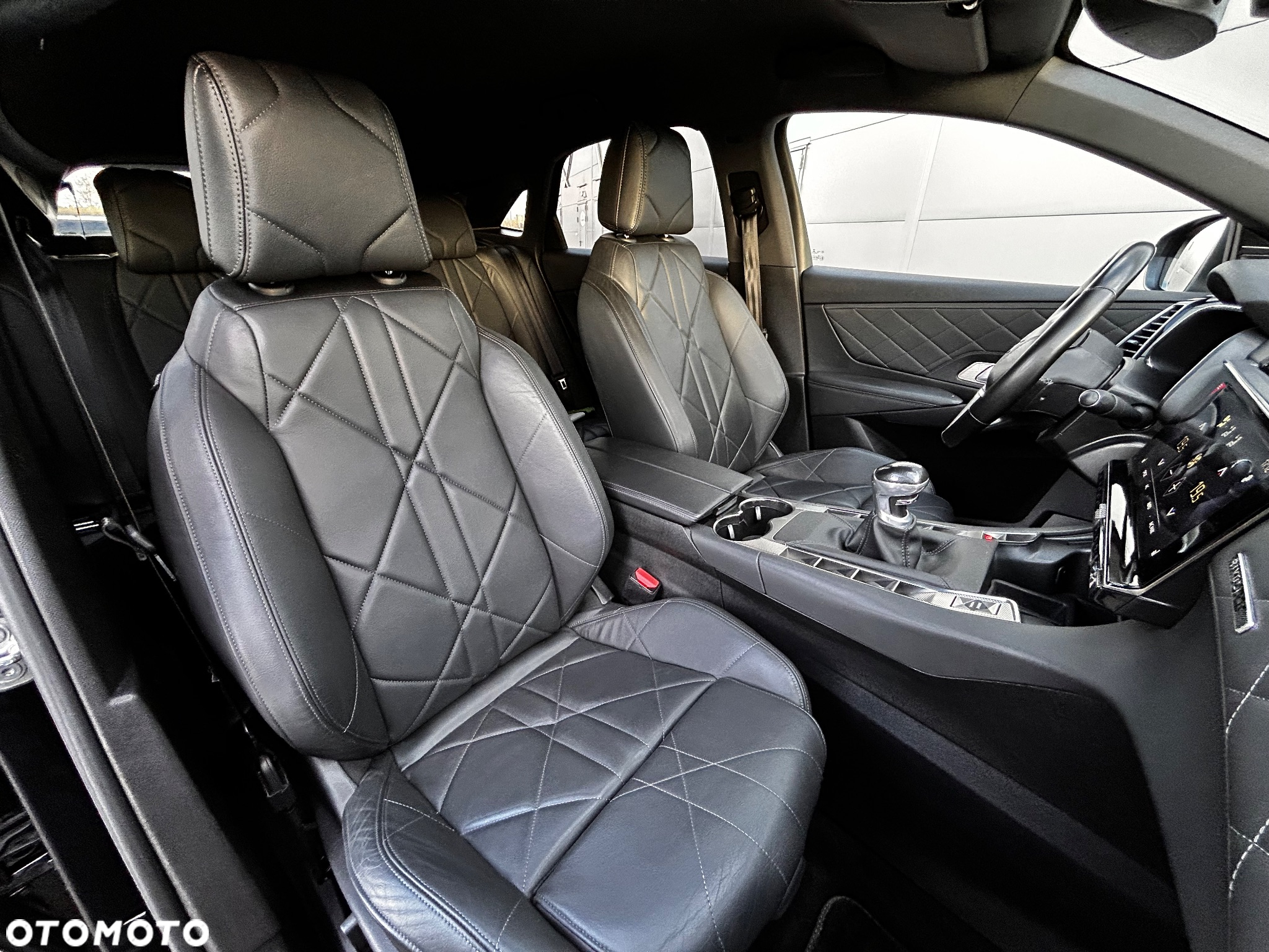 DS Automobiles DS 7 Crossback 1.2 PureTech Chic - 27
