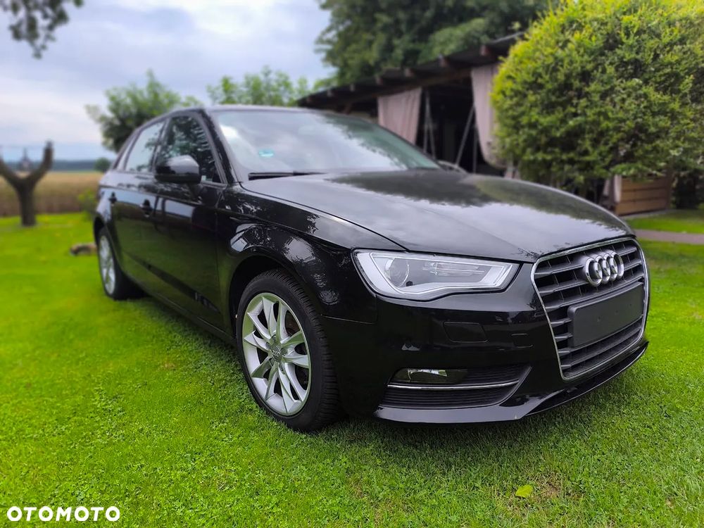 Audi A3 Sportback 1.2 TFSI Attraction - 1