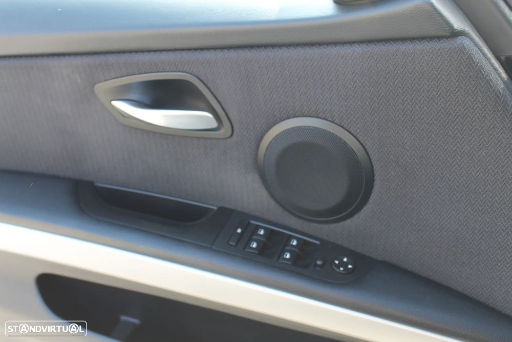 BMW 318 d Navigation - 21
