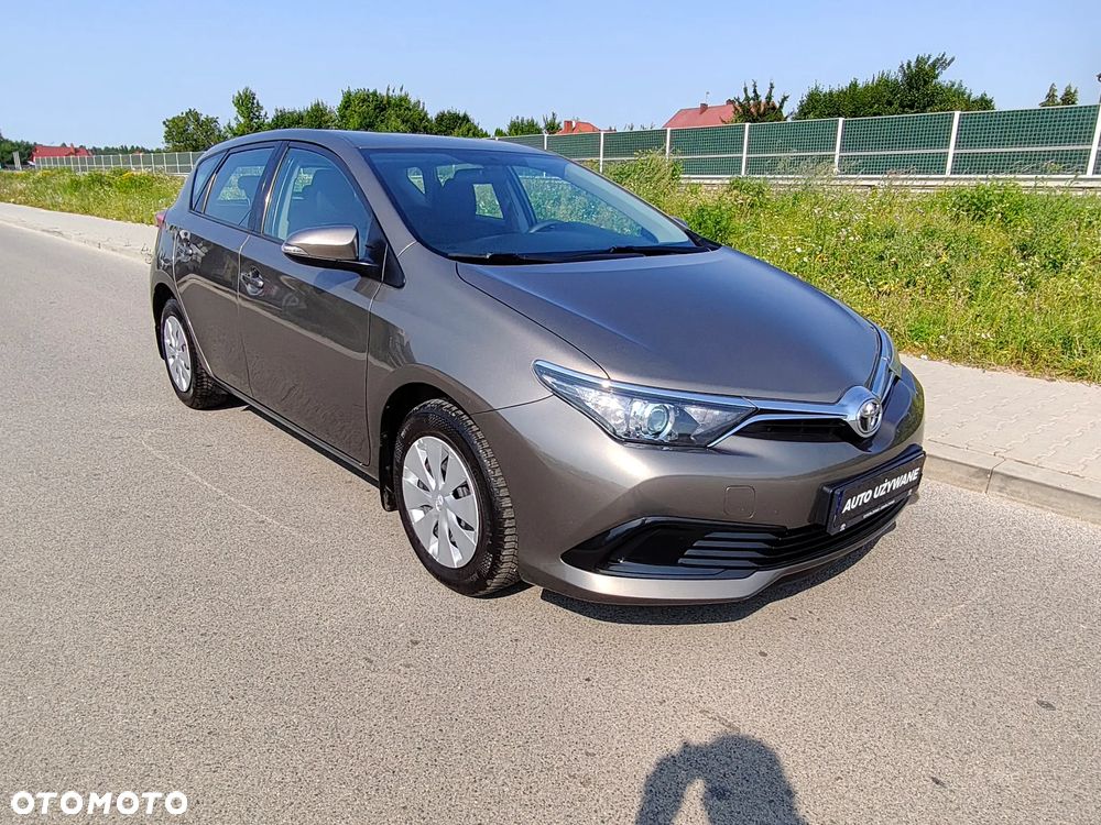 Toyota Auris 1.6 Classic Plus - 23