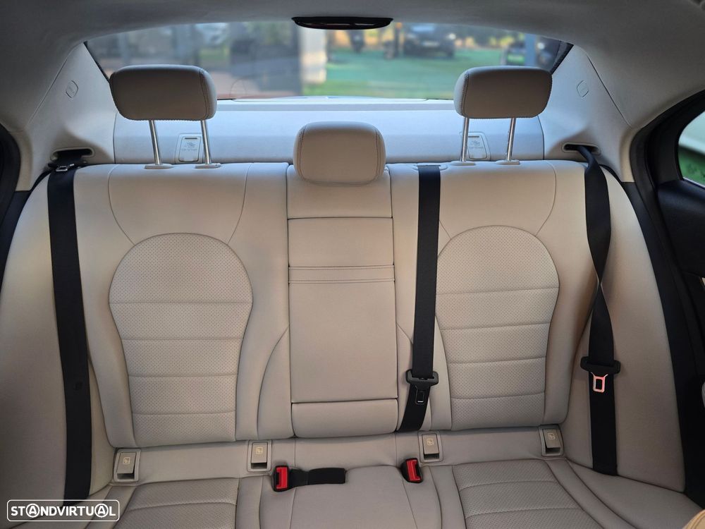 Mercedes-Benz C 180 BlueTEC AMG Line Aut. - 23