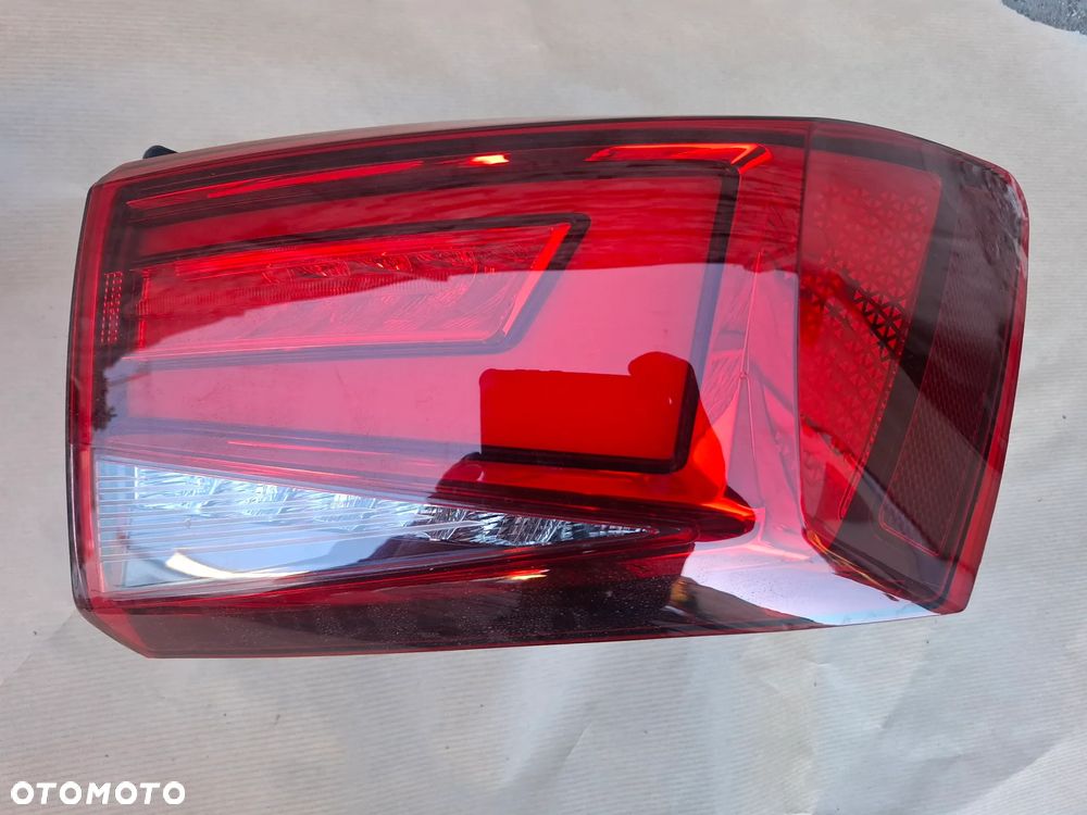 Seat ATECA LIFT 2023R LAMPA TYŁ TYLNA PRAWA LEWA W BŁOTNIK EUROPA - 5