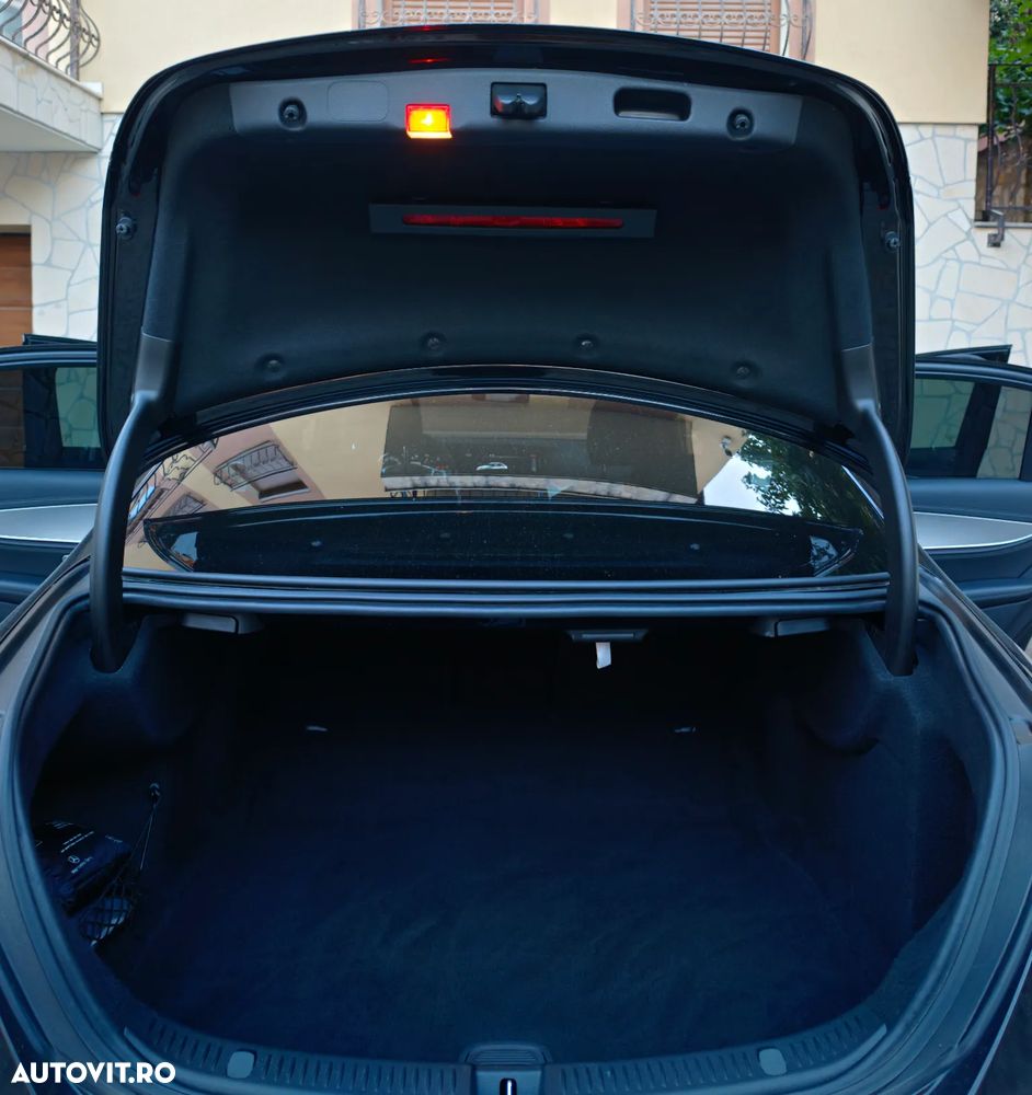 Mercedes-Benz E 220 d 4MATIC Aut. - 14