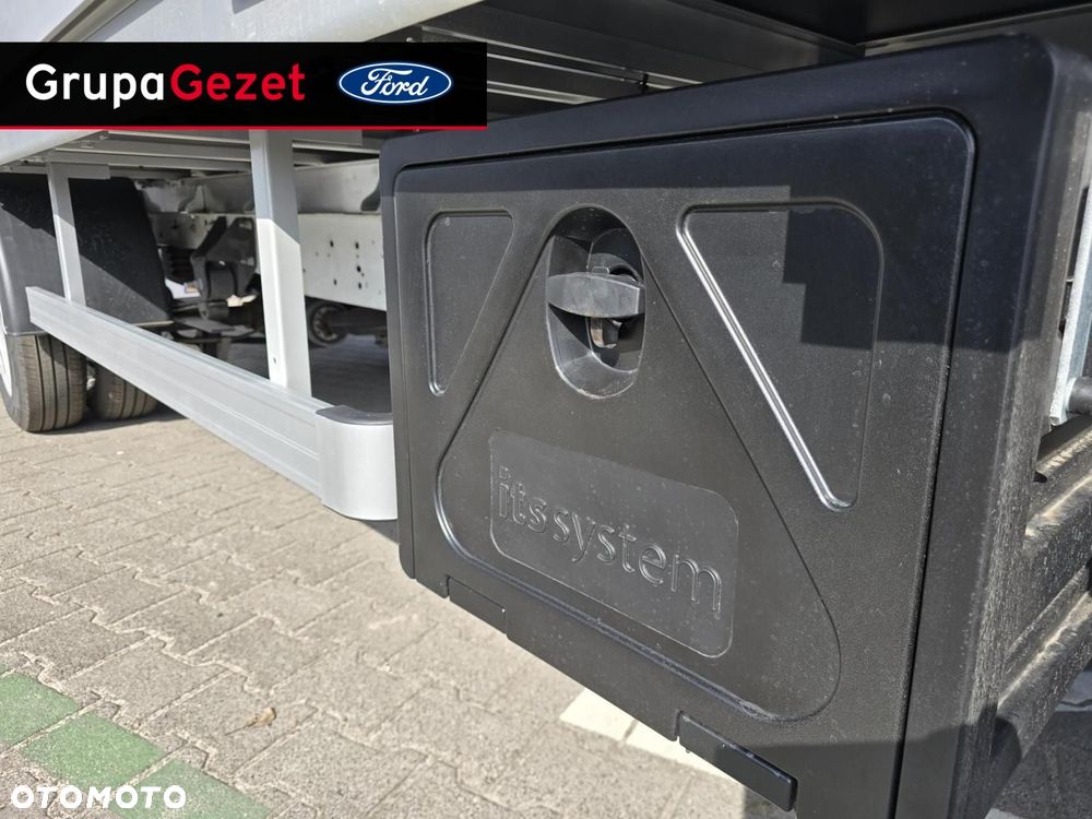 Ford Transit - 10