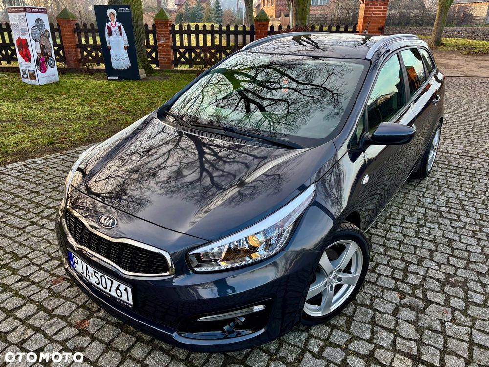 Kia Ceed - 8