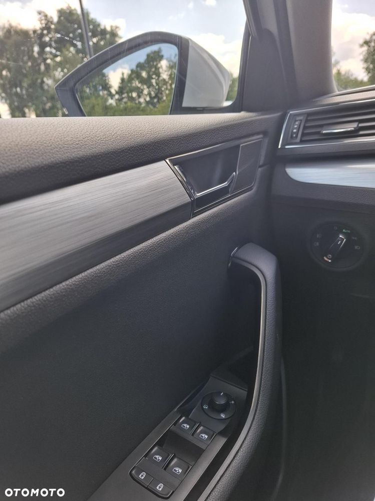 Skoda Superb 2.0 TSI Ambition DSG - 11