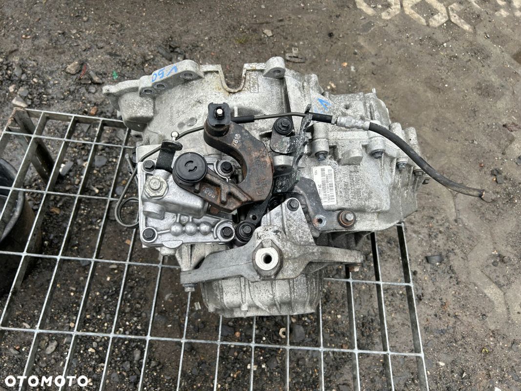 VOLVO V50 2,0 D SKRZYNIA BIEGÓW B66R7002AC - 1