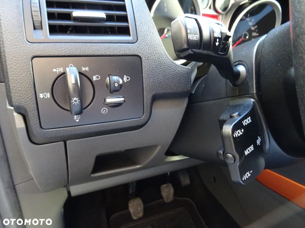 Ford Kuga 2.0 TDCi 2x4 Trend - 13