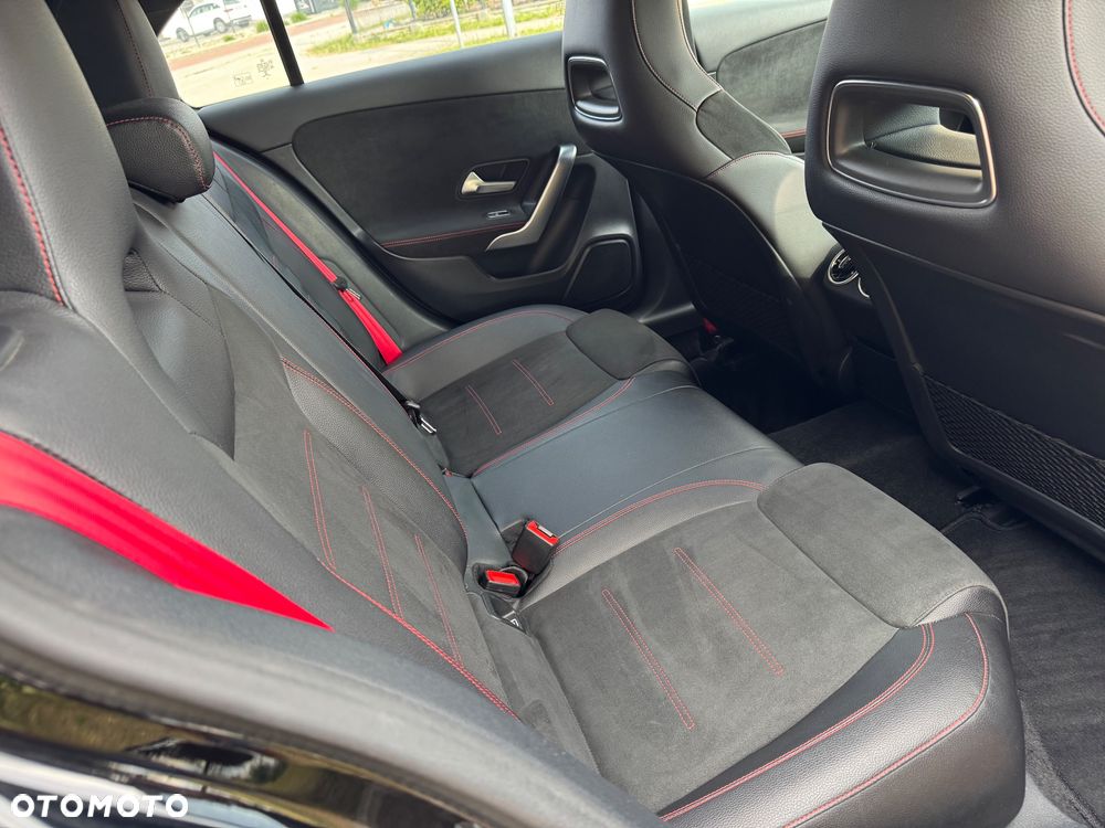 Mercedes-Benz Klasa A 180 d AMG Line 7G-DCT - 16