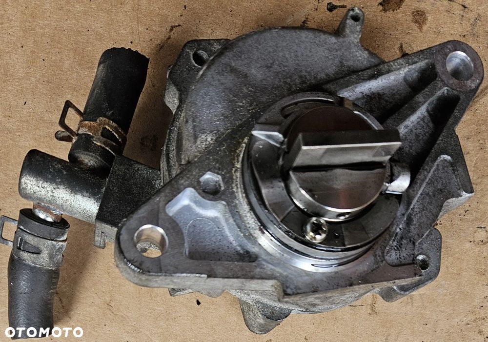 Mitsubishi ASX 1.8 Di-D DiD vacu vacum pompa podciśnieniowa - 2