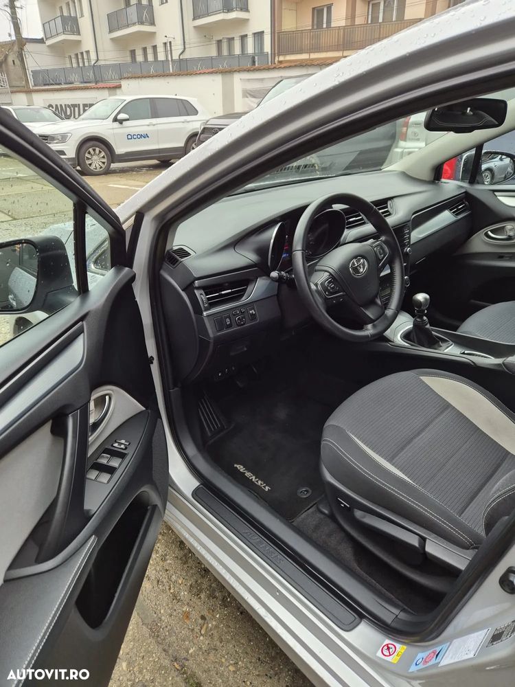 Toyota Avensis - 6