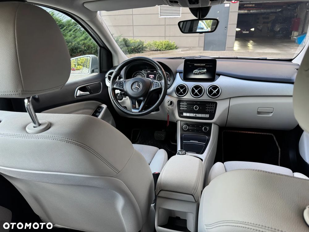Mercedes-Benz Klasa B 180 (CDI) d 7G-DCT Style - 12