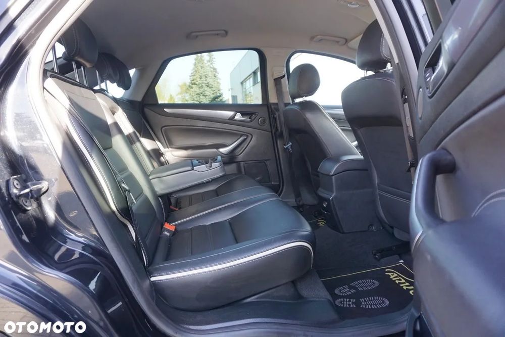 Ford Mondeo 2.0 TDCi Business Edition - 36