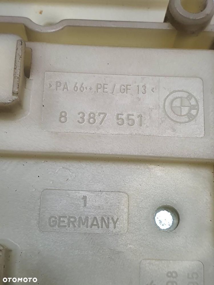 SKRZYNKA MODUŁ BEZPIECZNIKÓW AKUMULATORA BMW 3 E46 8387547 8387551 - 4