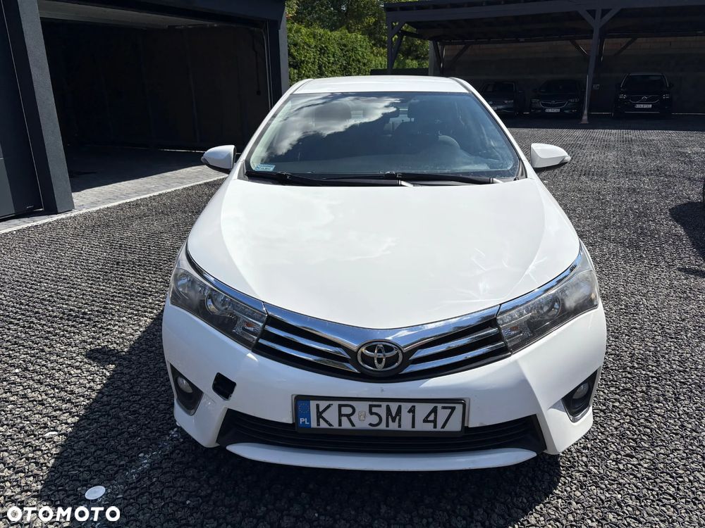 Toyota Corolla - 4