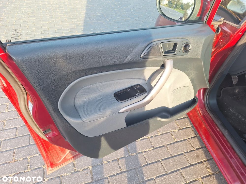 Ford Fiesta - 8