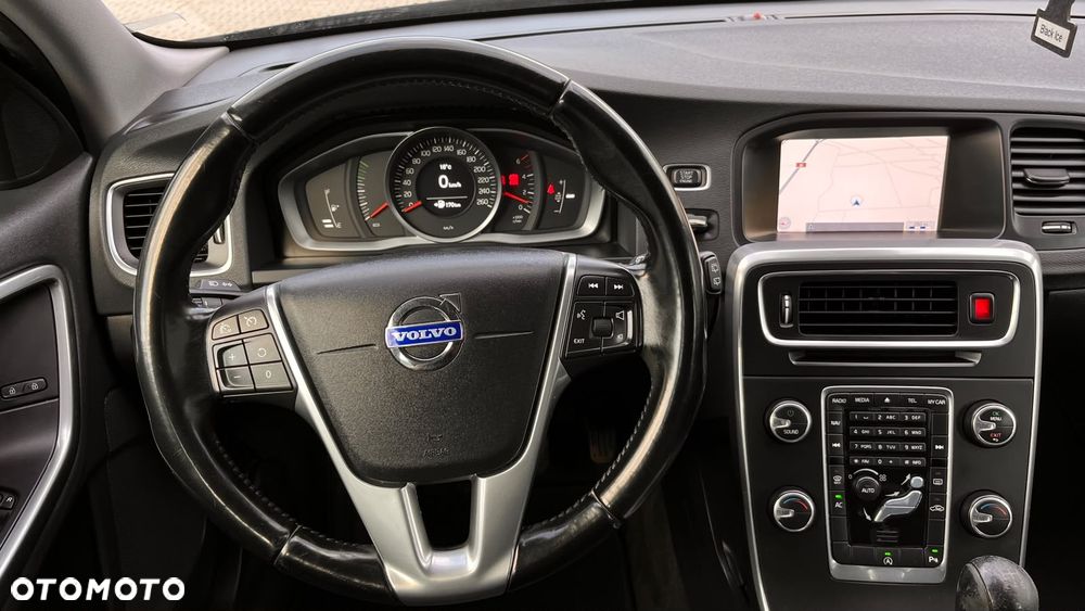Volvo V60 D2 Base - 14