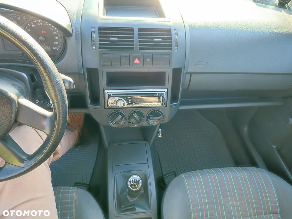 Volkswagen Polo 1.2 12V Trendline - 24