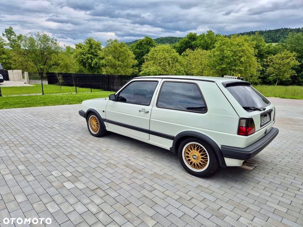 Volkswagen Golf 1.8 GTI 16V - 10