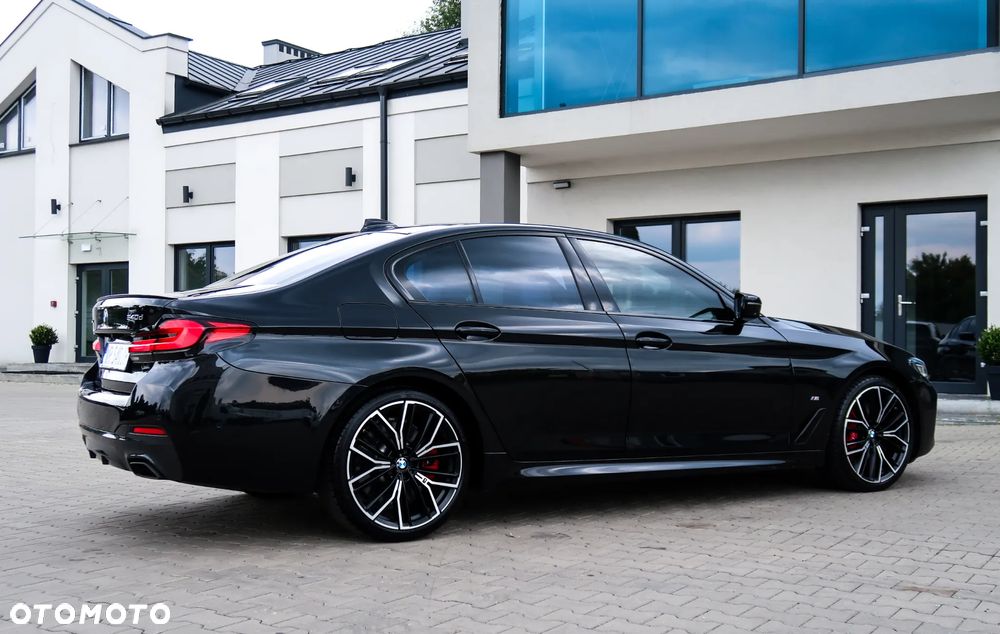 BMW Seria 5 540d xDrive mHEV M Sport sport - 17