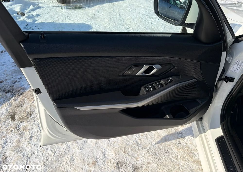 BMW Seria 3 318d Business Edition - 14