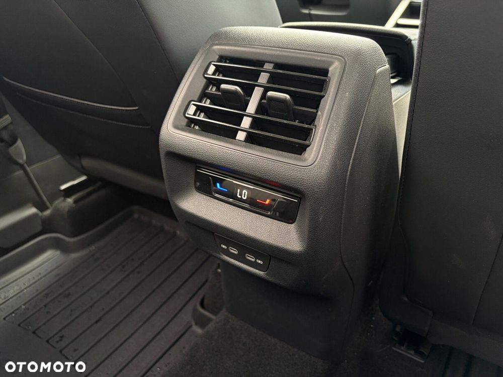 Volkswagen Tiguan - 25