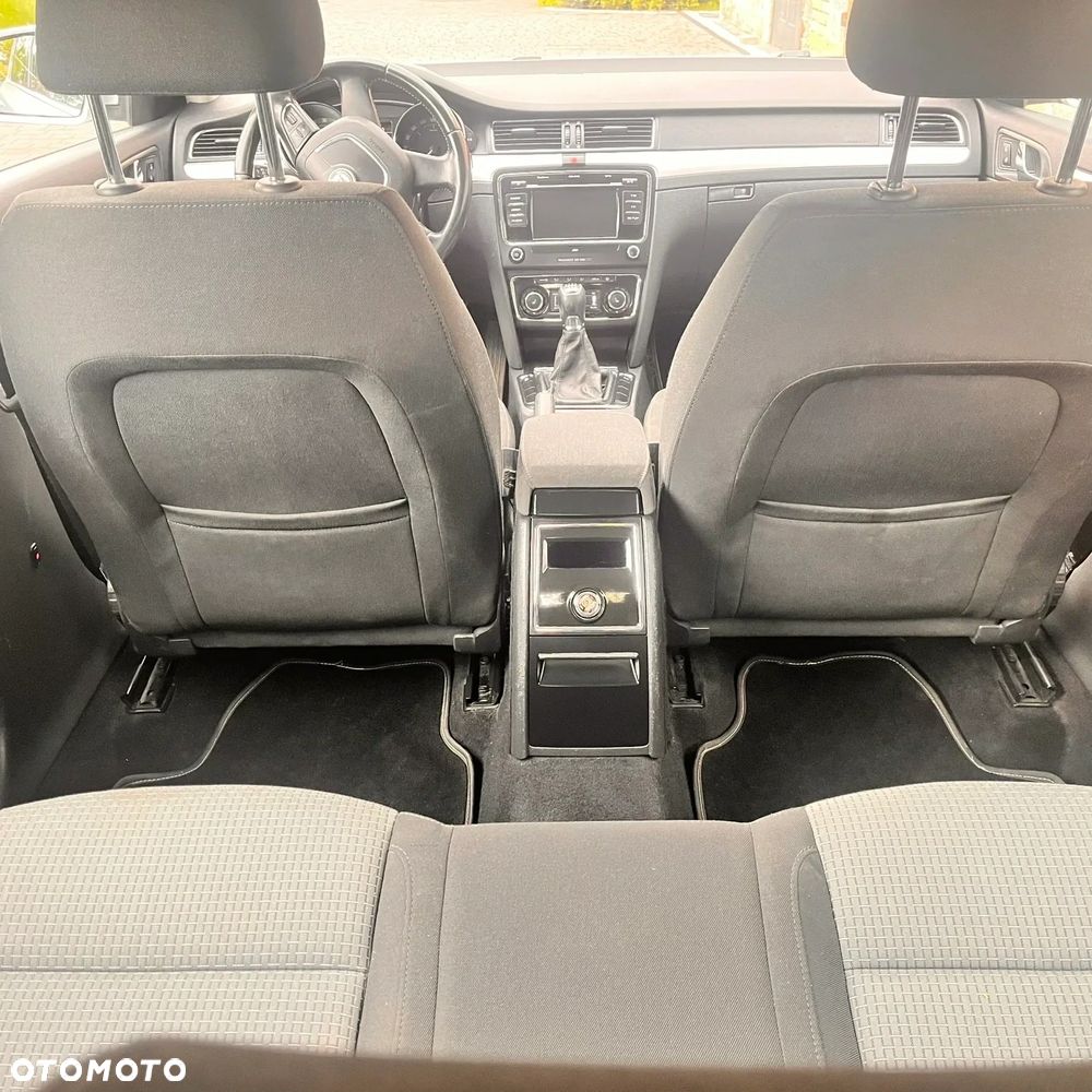 Skoda Superb 2.0 TDI Ambition - 8