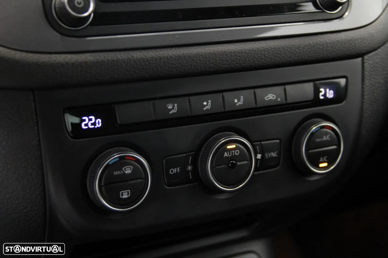 VW Tiguan 2.0 TDi Sport BlueMotion - 19