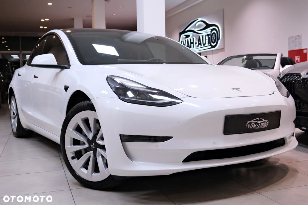 Tesla Model 3 Standard Range Plus - 4