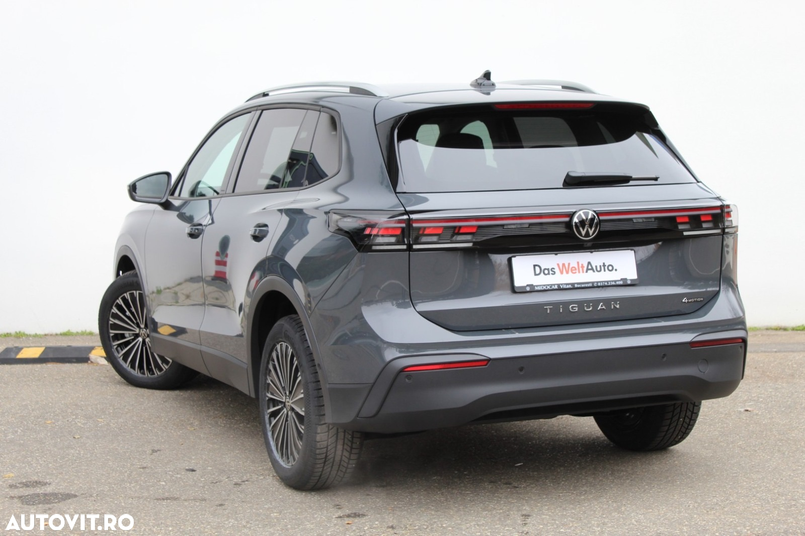 Volkswagen Tiguan 2.0 TDI DSG 4Motion Advanced - 3