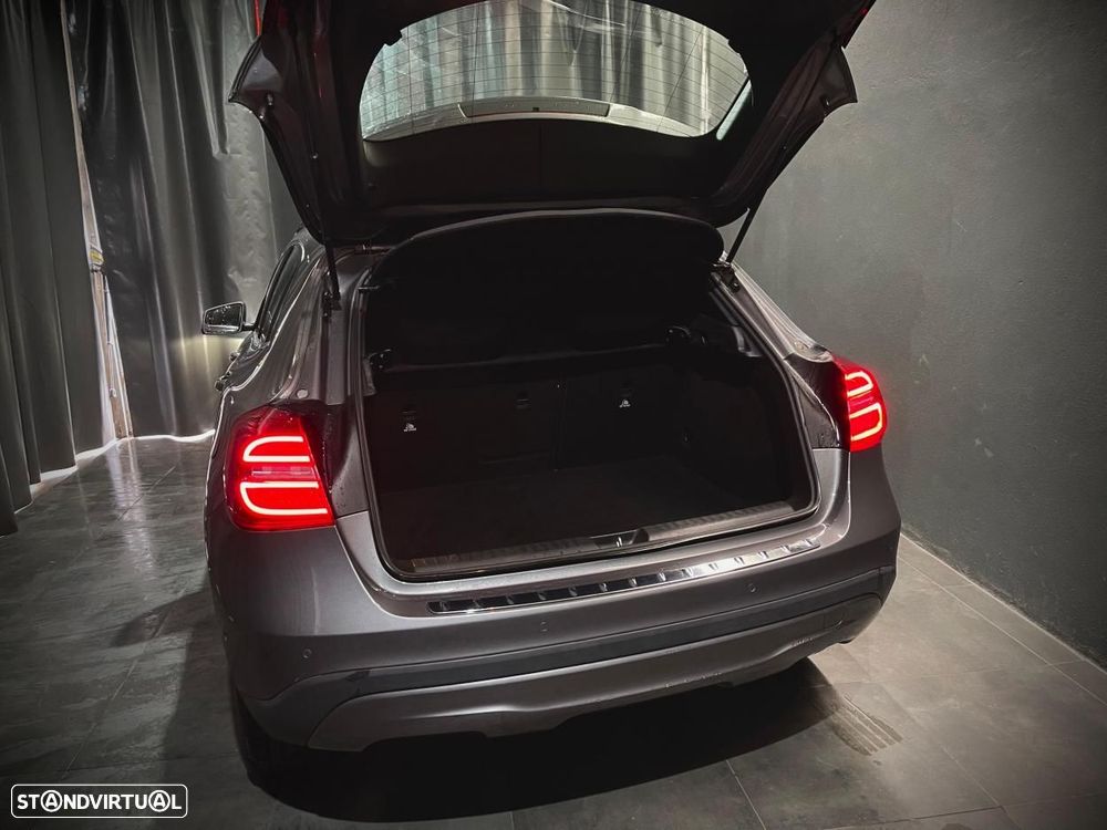 Mercedes-Benz GLA 200 - 8