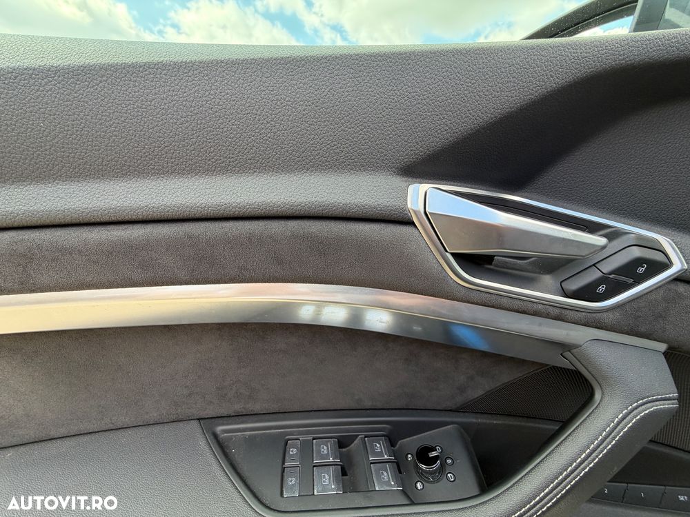 Audi e-tron 50 quattro S line - 28