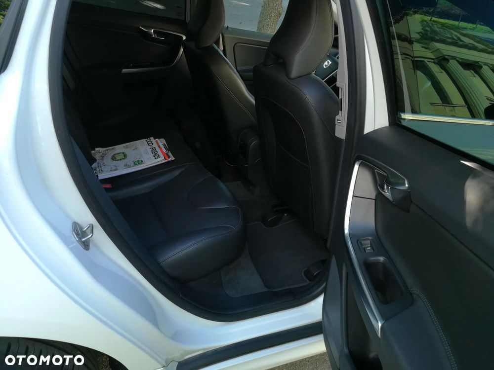 Volvo XC 60 D3 Drive-E Summum - 7