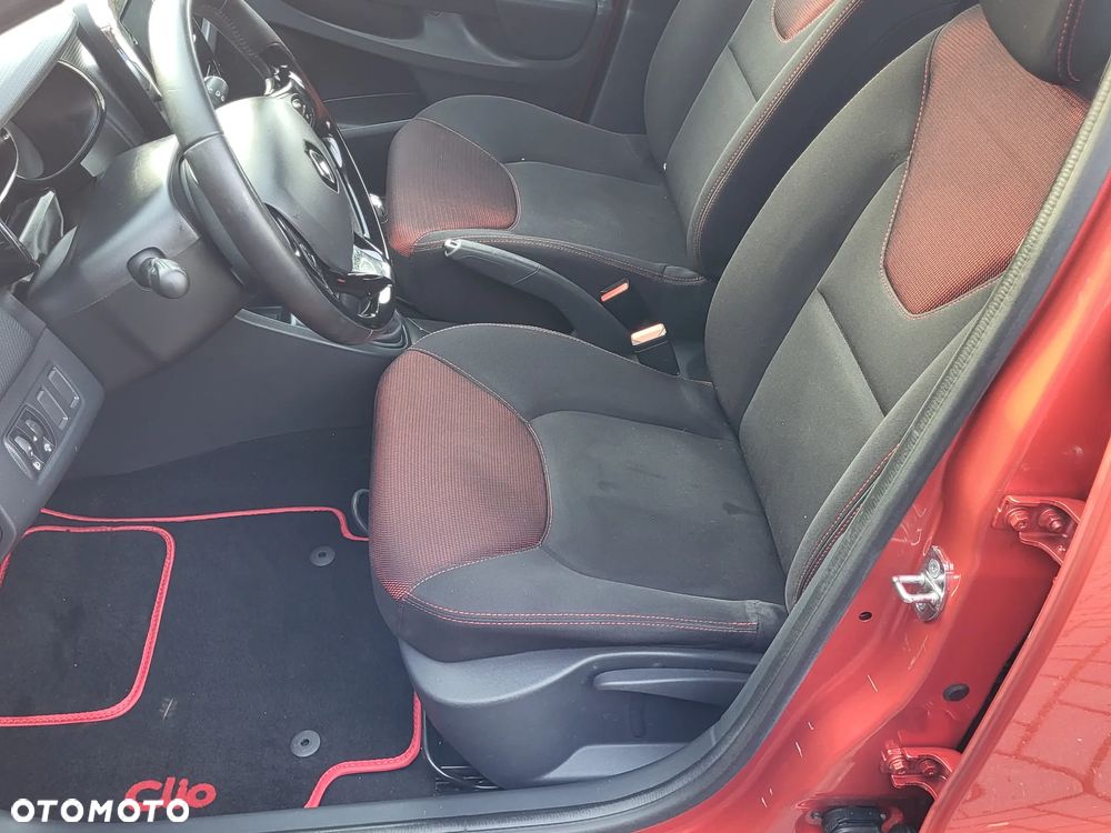 Renault Clio 1.2 16V 75 LIMITED - 22