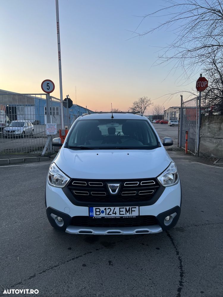 Dacia Lodgy 1.5 Blue dCi Stepway - 9