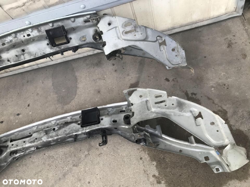 Pas przedni Volvo V50 S40 II 04-12r. wzmocnienie ramka okular reflektora oryginalne - 6